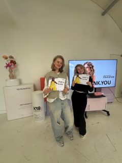 𝙲𝚞𝚛𝚜𝚞𝚜 𝙺𝚎𝚟𝚒𝚗 𝙼𝚞𝚛𝚙𝚑𝚢 🩷
 𝙲𝚘𝚕𝚘𝚛.𝚖𝚎 𝚂𝚝𝚊𝚛𝚝 𝚎𝚗 𝙶𝚕𝚘𝚜𝚜 

Faye en Liz hebben samen de cursus Color.me Start en Gloss gevolgd bij Kevin Murphy. Ze hebben onwijs veel geleerd en een leuke dag gehad! Aan het eind van de cursus hebben ze een mooi certificaat ontvangen! 🤩

#kevinmurphynl #colorme #colormegloss