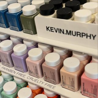 ☀️ Stralend haar, ook tijdens je vakantie! ☀️ 

ACTIE: ontvang nu een GRATIS mini shampoo of conditioner van @kevin.murphy bij aanschaf van de grote verpakking! Zo kun je ook tijdens je vakantie genieten van je favoriete product. 🎁 Wees er snel bij want deze actie is tijdelijk! Zien we je snel in de salon?

#kapper #kapsalon #actie #alphenaandenrijn #kevinmurphy