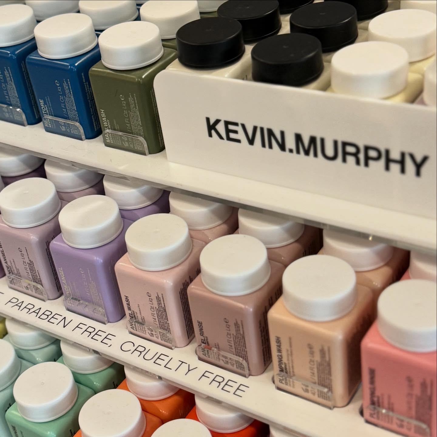 ☀️ Stralend haar, ook tijdens je vakantie! ☀️ 

ACTIE: ontvang nu een GRATIS mini shampoo of conditioner van @kevin.murphy bij aanschaf van de grote verpakking! Zo kun je ook tijdens je vakantie genieten van je favoriete product. 🎁 Wees er snel bij want deze actie is tijdelijk! Zien we je snel in de salon?

#kapper #kapsalon #actie #alphenaandenrijn #kevinmurphy